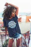 La fiesta arranca cuando llego yo - Unisex Short Sleeve V-Neck T-Shirt